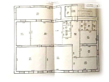 Продаж офісного приміщення 300 кв. м. на 3 поверсі на вул. Володимира Мономаха, триповерхова будівля • ID 33253320