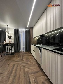 Продам 2-кім квартиру з кухнею-студіэю, 72м2 d