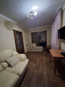 Оренда 3к будинку на Лівому березі