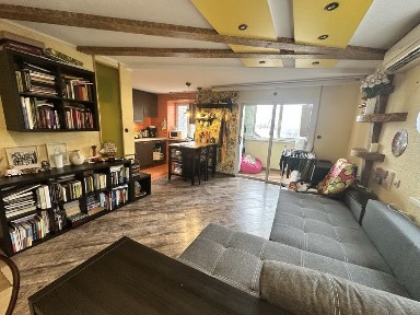 Продаж 1к. квартири на пр. О.Поля.