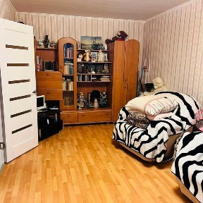 Продажа 2-х ком ква-ры на Заречном 5 д. 8