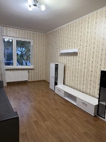 Продається однокімнатна квартира на вулиці Софї Русової 3