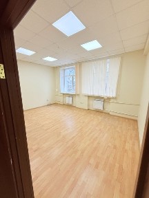 Оренда офісного приміщення на 1 поверсі в 2 хвилинах від метро