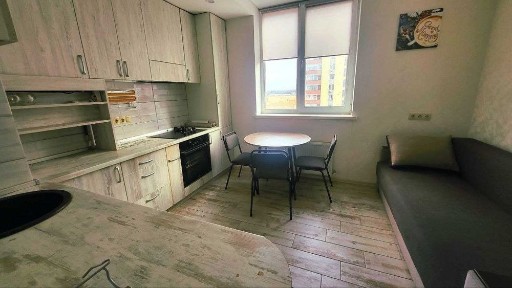 Продаж 1 кімнатної з ремонтом 46м2