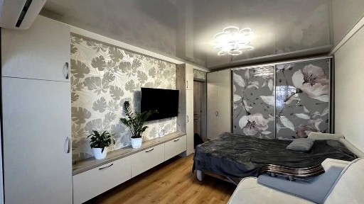 2к квартира з гарним ремонтом на Преображенській