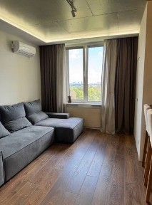 Роздільна однокімнатна квартира з ремонтом