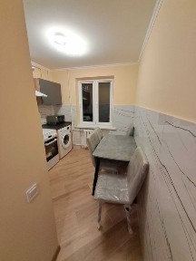 Здається 2 кімнатна квартира Небесноі Сотні Формаркет