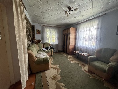 продається будинок в селищі Дунаївці