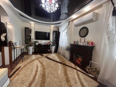 Котедж у престижному районі міста