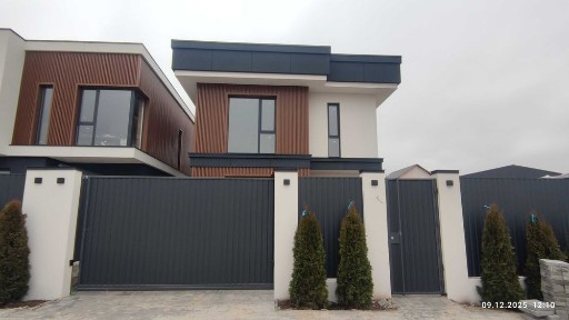 Продам будинок Київ. БЕЗ КОМІСІЇ