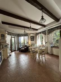 У продажі Будинок біля моря. Для насолоди та задоволення.