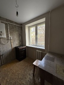 Продам трикімнатну квартиру в центрі міста вкл. Замкова