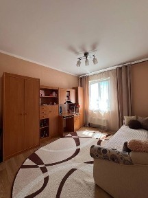 Продаж квартири 4 кімн. Л. Лукьяненко