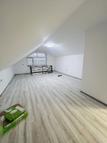 Продаж 2-кімнатної квартири + кухня-студія в центр. частині м. Берегове