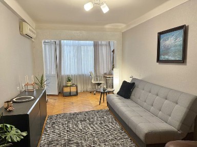 Оренда затишної 2-кім квартири на Русанівці