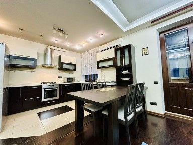 Оренда чудової 3 кімн Шевченківський Центр вул Гоголівська 36/40