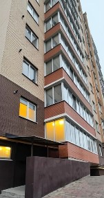 ПРОДАЖ Комерції з Окремим входом!