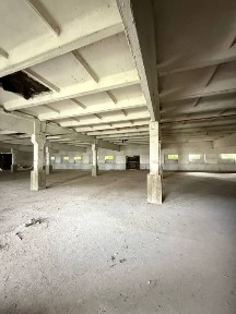 Стратегічне сполучення. Ангар. Склад. Комунікації - Зручність. Перспек