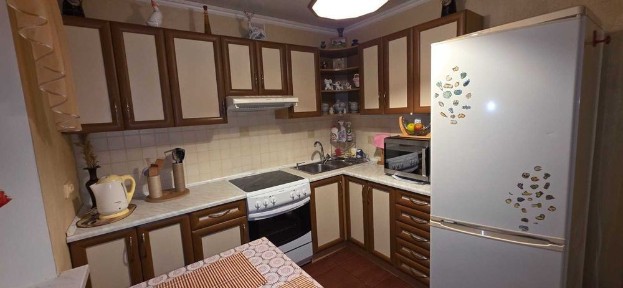 Сдам 4к кв 72м2 р-н завод Шевченко ул. Богомольцев 3А