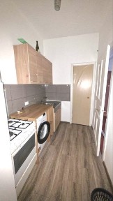 • Здається квартира в довгострокову оренду