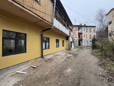 Приміщення під бар кафе з літкою