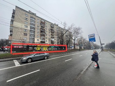 Продаж: 406.8м2 з орендарем вул. Кирилівська 111