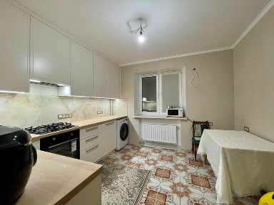 2-комнатная квартира с ремонтом на Таирово Газ