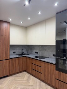 Продаж повністю укомплектованоі 1 к квартири в самому центрі міста!