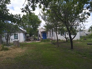 Сдам 3-х комнатный дом, летняя кухня, хозпостройки! Земли 1 Га