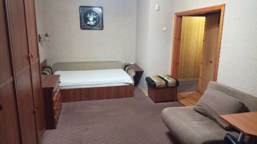 м. Вокзальна, м.КПІ пішки Здам чудову 1 кв. вул. Ереванська 31/1