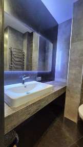 Продам 2-ох кімнатну квартиру в центрі. Автономне опалення. Ремонт