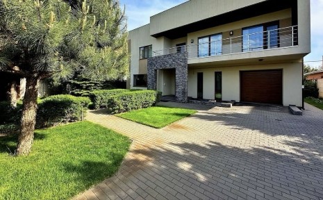 Продается дизайнерский дом в Обуховке Лес Река