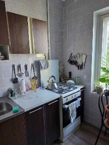 2-р. кв. 50 кв. м вул. Р.Ратушного ( Волгоградська) 35а