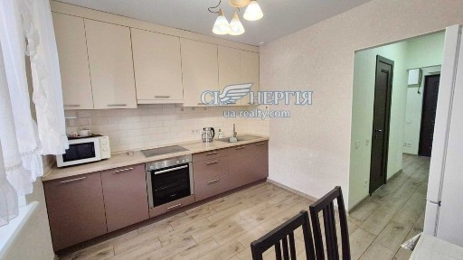 1-кім Григоренка 1 найближче метро Позняки