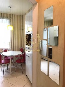 Квартира з повною комплектацією на Вершигори