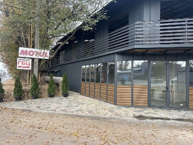 Здам різні приміщення фасад від 5$ 1,2поверх