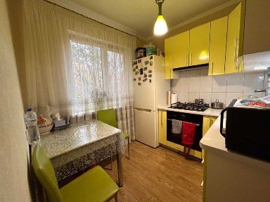 Продам двухкомнатную квартиру с ремонтом на Черемушках/Парк Горького