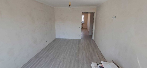 2-кімнатна Хороше планування Світла та Тепла Небесної сотні id208160