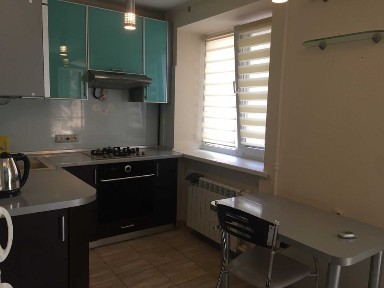 ПОДОБОВО. з. д. Вокзал пішки 5 хвилин