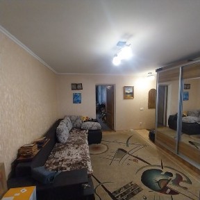 Продається 2-кімнатна квартира, район Черьомушки.