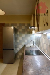 Продаж трикімнатної квартири пл. Гренджі-Донського