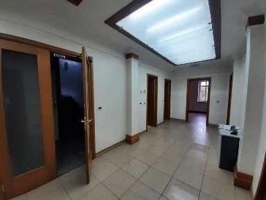 Оренда офіса (окрема будівля) на Подолі (1000 м2)