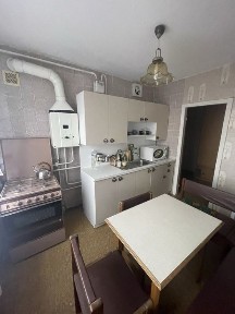 Аренда 2к /квартиры в Центре, с косметическим ремонтом !