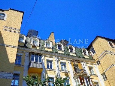 Продаж 3к з гарним видом на монастир Бехтеревський пров 13а