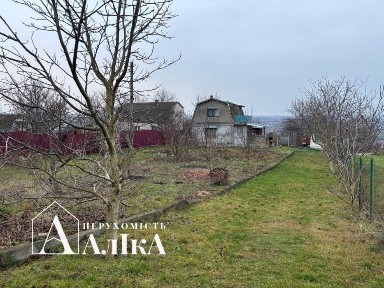 Продам дачний будинок на березі річки Дністер