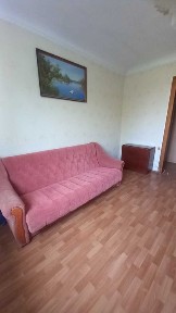 Продається двокімнатна сталінка з гаражем, Центр ц2