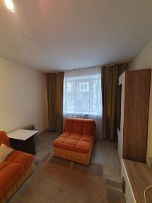 Продаётся 3-х комн. кв-ра. Космонавтов. Р-н 2-й Поликлиники.