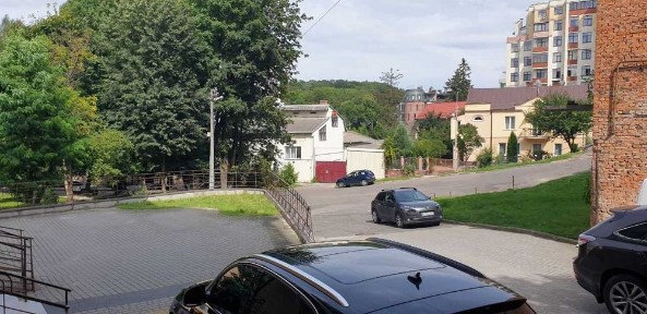 Оренда приміщення 180м2 по 5$. Фасадний вхід, Коциловського 13