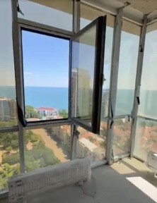 Пролам 2- х комнатную квартру Аркадия вид на море шикарный