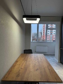 Продаж квартири з ремонтом Південно-Захід